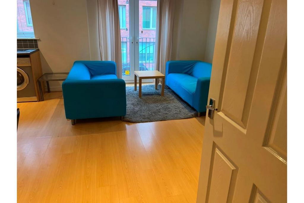 Apartment in Manchester - View 3