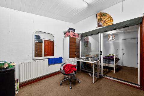 3 bedroom terraced house for sale, Coles Green Road, London, NW2
