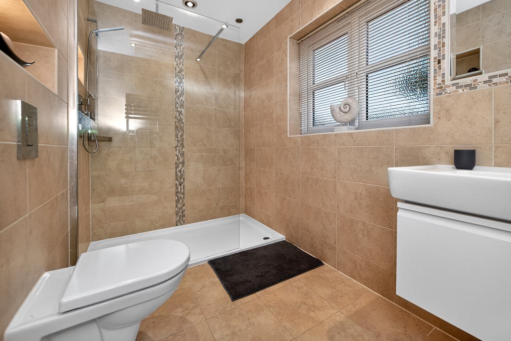 Master En-suite