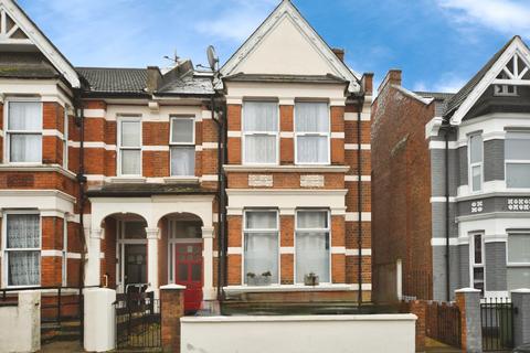 2 bedroom flat for sale, Harlesden Gardens, London, NW10