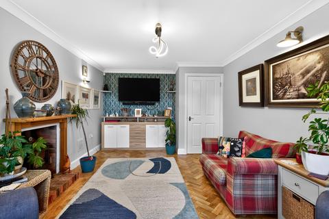 4 bedroom detached bungalow for sale, Clifton Road, Rochford, SS4