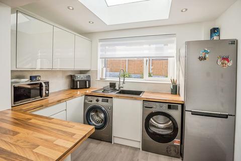 3 bedroom end of terrace house for sale, Knights Green, Flint, CH6