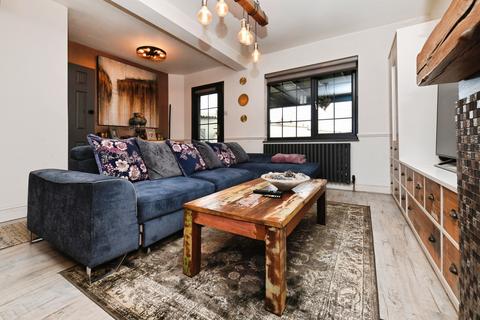 3 bedroom end of terrace house for sale, Buckwoods Road, Braintree, CM7