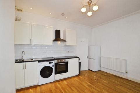 2 bedroom flat for sale, Sandringham Road, London, NW2