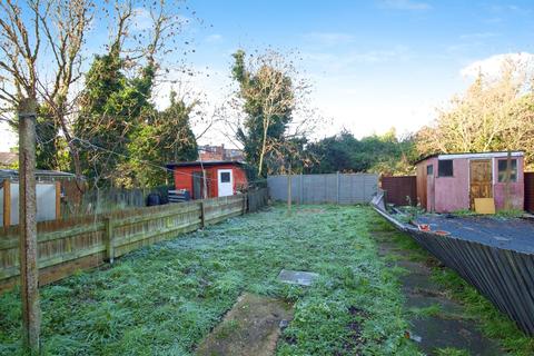 2 bedroom flat for sale, North Circular Road, London, NW10