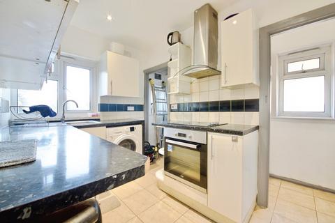 2 bedroom flat for sale, North Circular Road, London, NW10