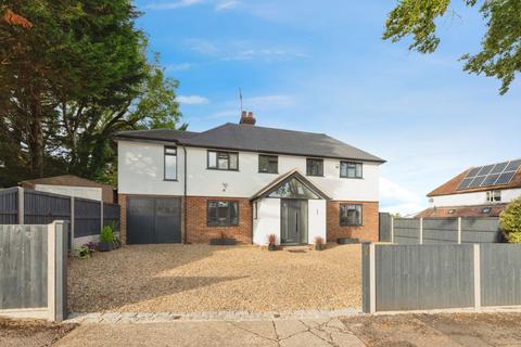 undefined, Roundwood Way, Banstead, SM7