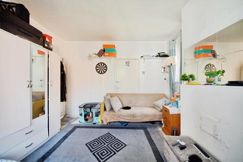 2 bedroom flat for sale, Old Bethnal Green Road, London, E2