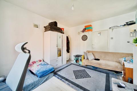 2 bedroom flat for sale, Old Bethnal Green Road, London, E2