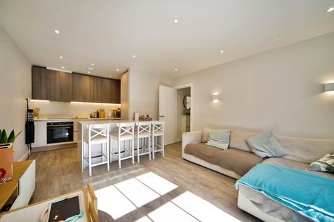 2 bedroom flat for sale, High Street, Barnet, EN5