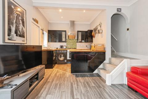 1 bedroom flat for sale, 33 Camden Road, Sutton, SM1