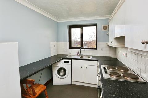 2 bedroom flat for sale, 9 Whitworth Road, Southampton, SO18