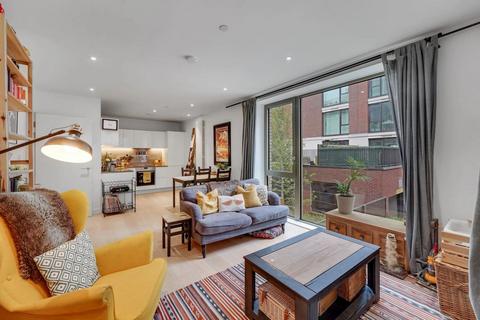 2 bedroom apartment for sale, 4 Cunningham Avenue, London, E16