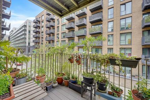 2 bedroom apartment for sale, 4 Cunningham Avenue, London, E16