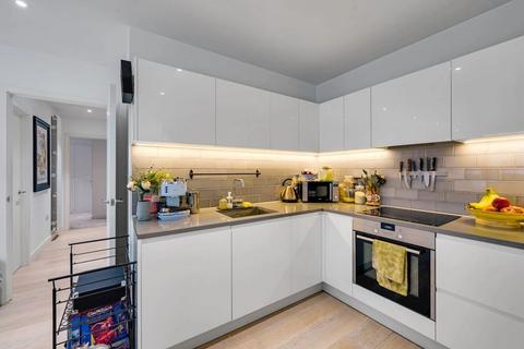 2 bedroom apartment for sale, 4 Cunningham Avenue, London, E16