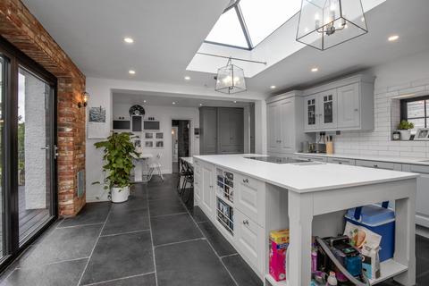 5 bedroom detached house for sale, Birchwood Road, Bristol, BS4