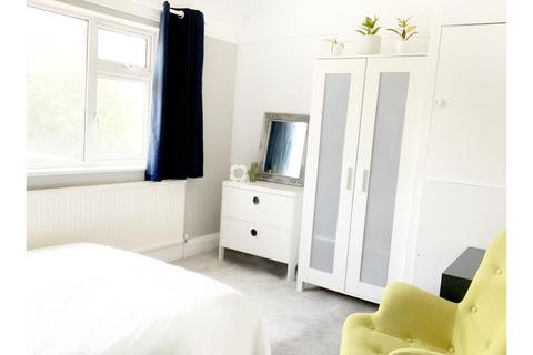 4 bedroom semi-detached house for sale, North Parade, Wirral, CH47