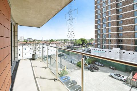 1 bedroom apartment for sale, 17 Seagull Lane, London, E16