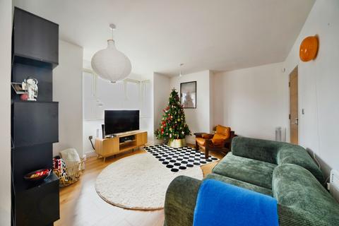 1 bedroom flat for sale, 113 Bullsmoor Lane, Enfield, EN3