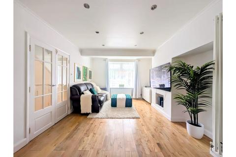undefined, Evesham Road, Morden, SM4