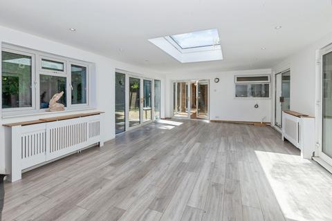 undefined, Queens Road, Datchet, SL3