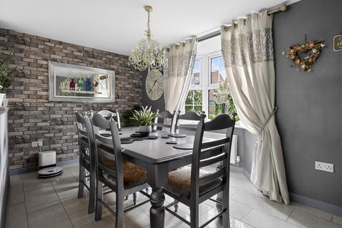 4 bedroom detached house for sale, Galloway Road, Burton-on-Trent, DE15