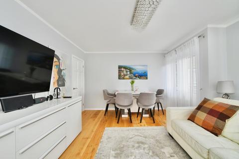 2 bedroom flat for sale, Quinta Drive, Barnet, EN5