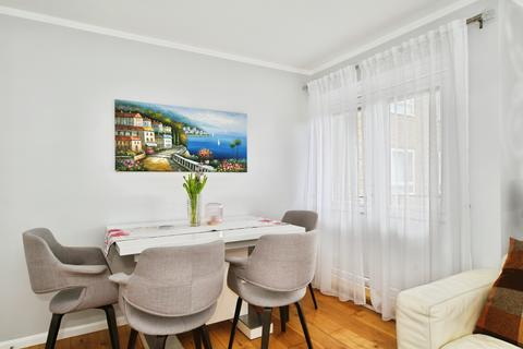 2 bedroom flat for sale, Quinta Drive, Barnet, EN5