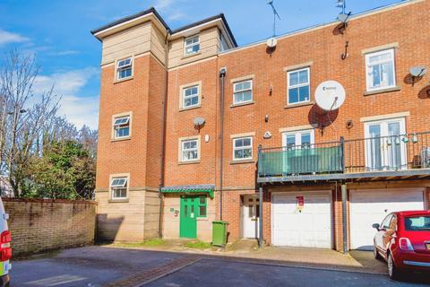 2 bedroom flat for sale, Winton Street, Southampton, SO14
