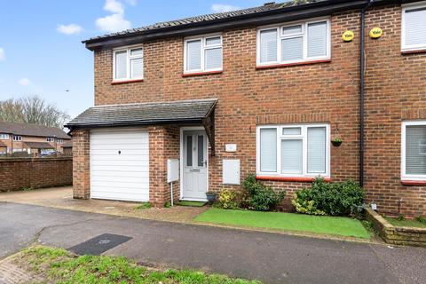 4 bedroom semi-detached house for sale, Apeldoorn Drive, Wallington, SM6