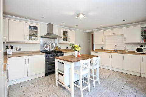undefined, Dan-y-Twyn, Treharris, CF46