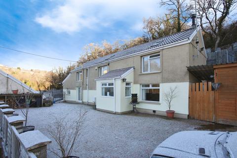 3 bedroom detached house for sale, Dan-y-Twyn, Treharris, CF46