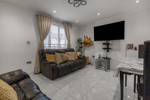 3 bedroom terraced house for sale, Beaumont Road, Slough, SL2