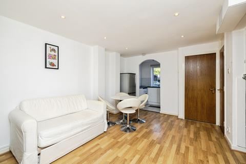 1 bedroom apartment for sale, Ironmongers Place, London, E14