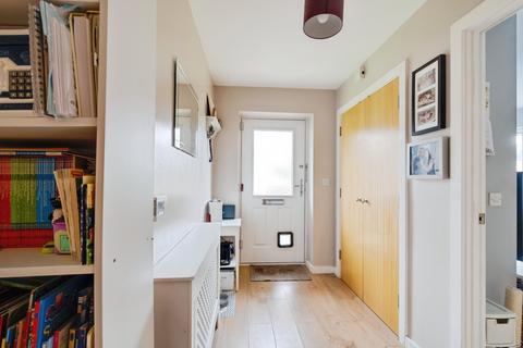 2 bedroom ground floor flat for sale, Queen Katherine Road, Lymington, SO41