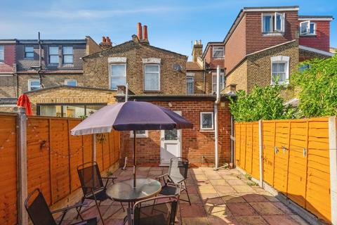 undefined, Melbourne Road, London, E17