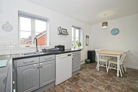 4 bedroom semi-detached house for sale, Clos Springfield, Pontyclun, CF72