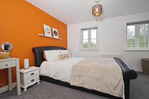4 bedroom semi-detached house for sale, Clos Springfield, Pontyclun, CF72