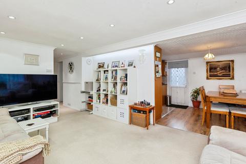 2 bedroom detached bungalow for sale, Orchards Residential Park, Slough, SL3