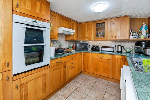 2 bedroom detached bungalow for sale, Orchards Residential Park, Slough, SL3