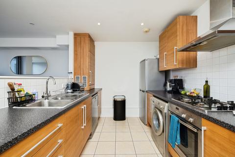 2 bedroom flat for sale, Umberston Street, London, E1