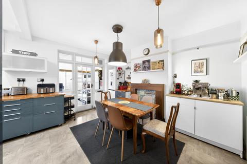 3 bedroom semi-detached house for sale, Dedworth Road, Windsor, SL4