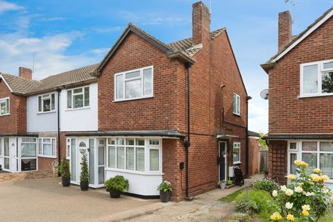 2 bedroom maisonette for sale, Shrublands Close, Chigwell, IG7