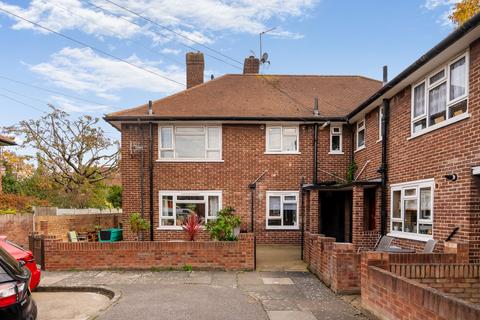4 bedroom apartment for sale, Monk Drive, London, E16