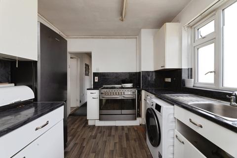 Shakespeare Square, Ilford, IG6