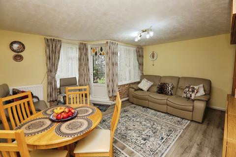 undefined, Wharncliffe Road, Southampton, SO19