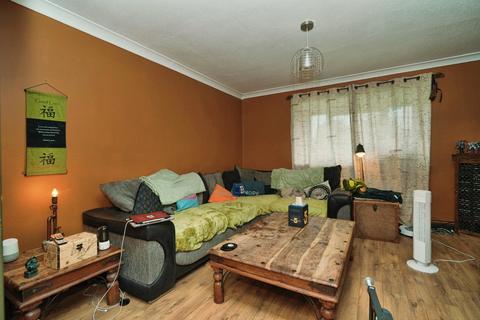 3 bedroom apartment for sale, Canterbury Gardens, Salford, M5