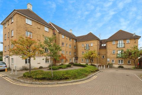 2 bedroom flat for sale, Royal Crescent, Ilford, IG2