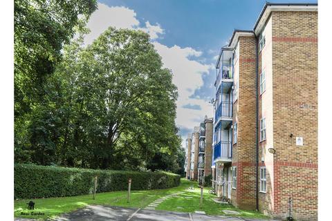 River Bank Close, Maidstone, ME15