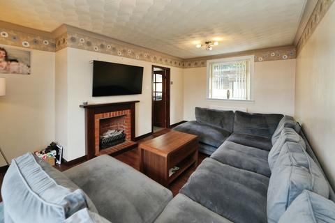 3 bedroom terraced house for sale, Elizabeth Crescent, Cumnock, KA18